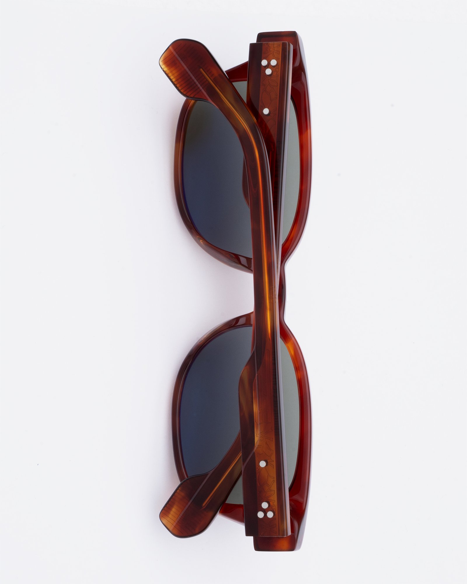 GUSTAV KISS - TORTOISE RED