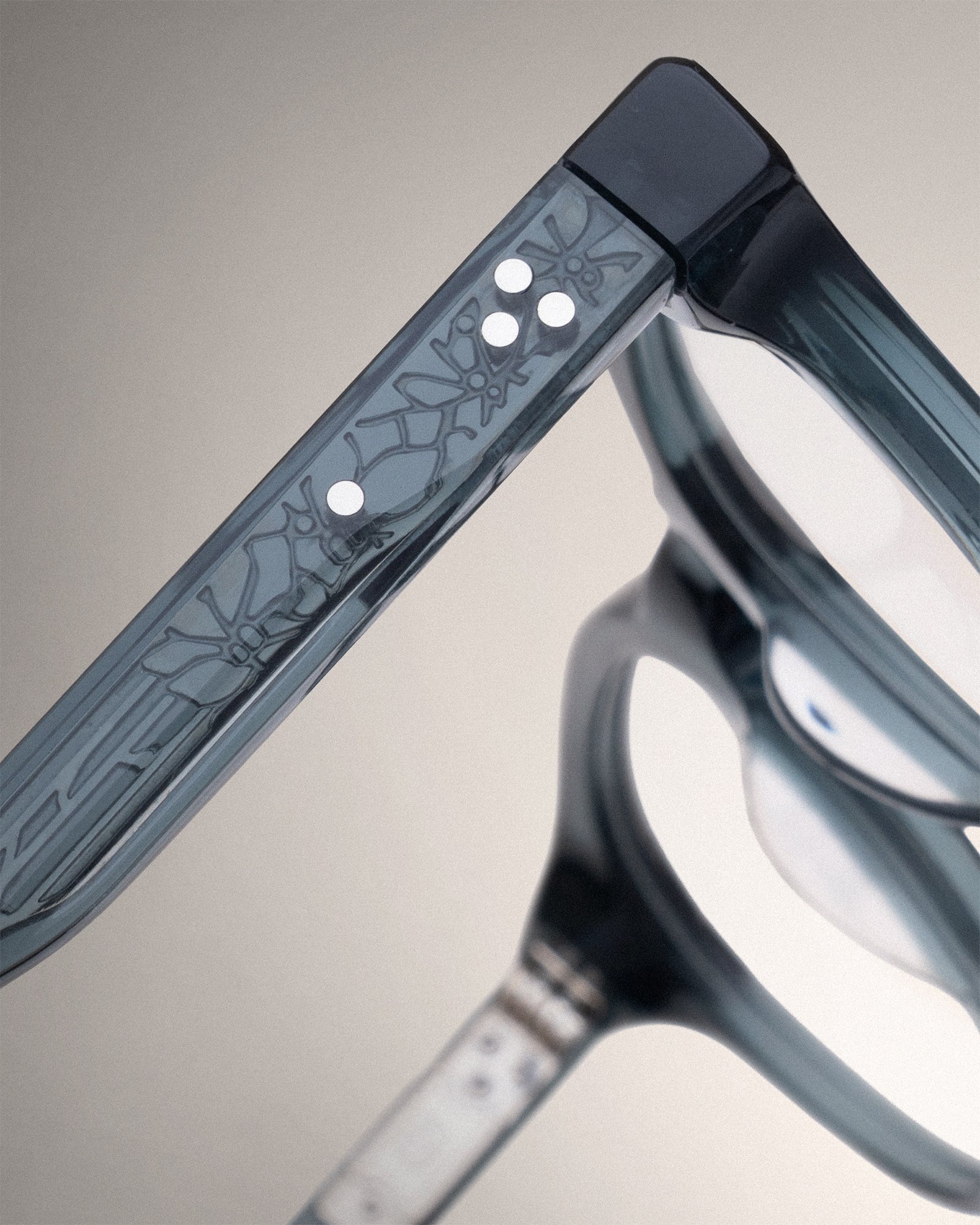 UDM Passport collection - OLBRICH eyewear detail